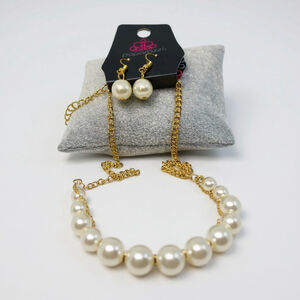 Paparazzi “The Fashion Show Must Go” White Fashion Necklace & Earring Set